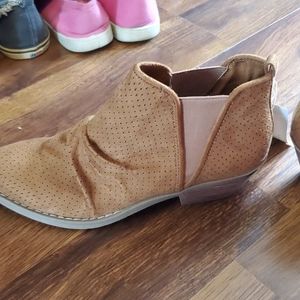 Camel colored comfortable and cute ankle boots
